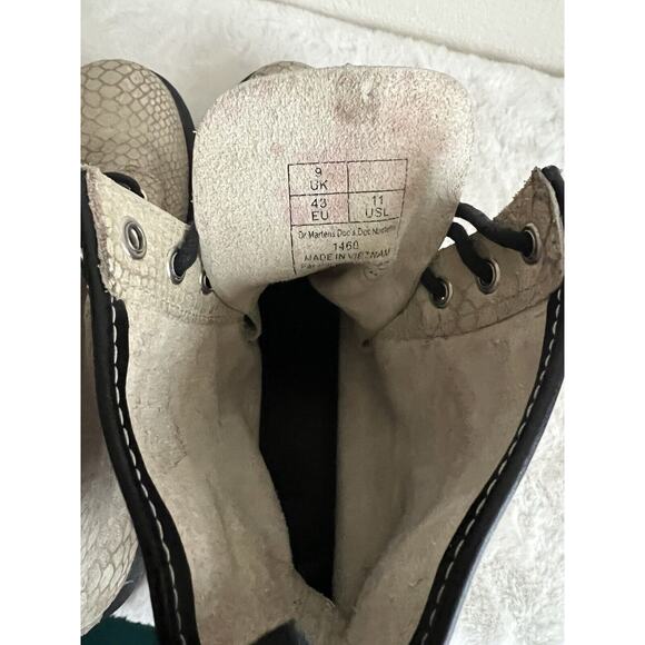 DR MARTENS women hi shine Snake print Boots Size 11 - Picture 6 of 14